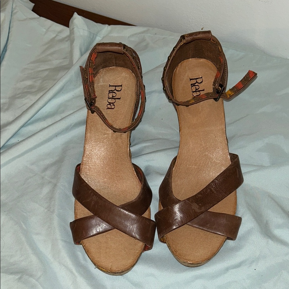 Reba Tan Women's Sandals
